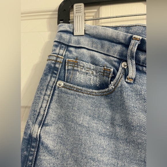 GOOD AMERICAN Curve Straight Jeans - Picture 10 of 15